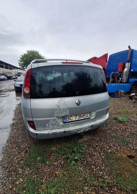 Dezmembrez Renault Espace 4 [2002 - 2006] Grand minivan 5-usi 3.0 dCi