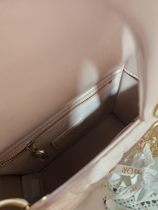 Налична чанта Lady Dior Soupir Pink
