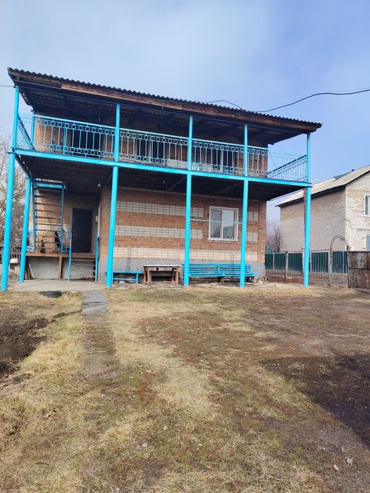 Продам 2 этажный дом зимний вариант