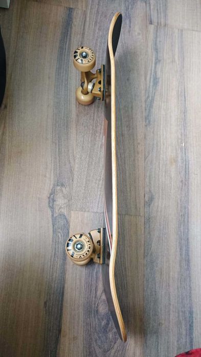 Продавам почти нов скейтборд Firefly