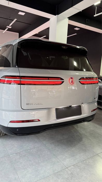 DENZA N8L FLAGSHIP 2025 модель 6 местный ВНЕДОРОЖНИК 4WD