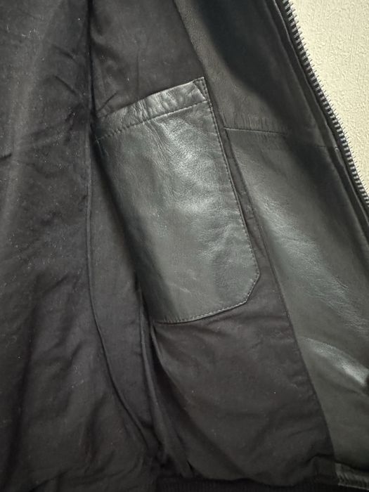 Продам кожанную  куртку