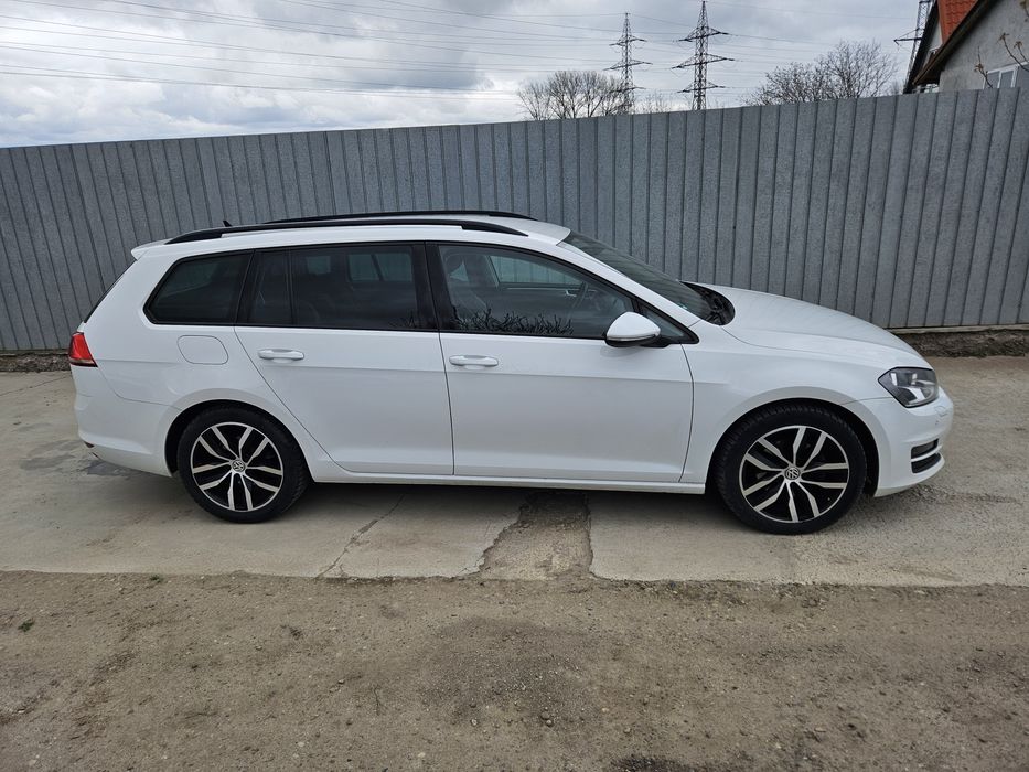 Vând Volkswagen Golf 7.