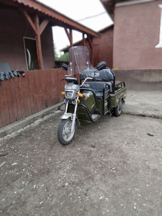 De vânzare  triciclu