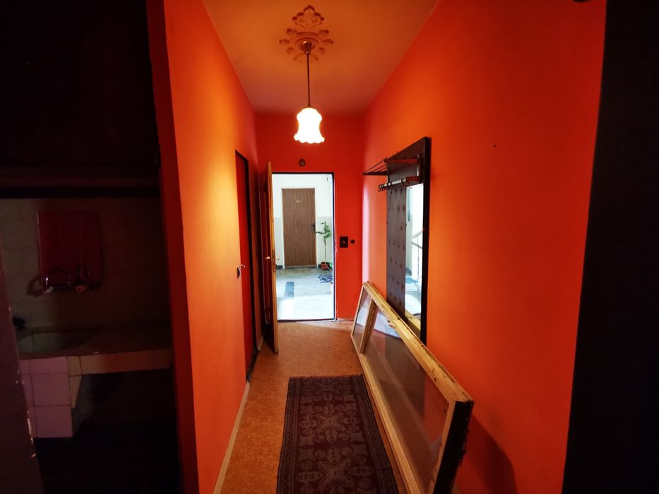 Продава се Тристаен апартамент в Стара Загора, Самара 3 - 60 кв.м за 967 €/кв.м - Снимка #2