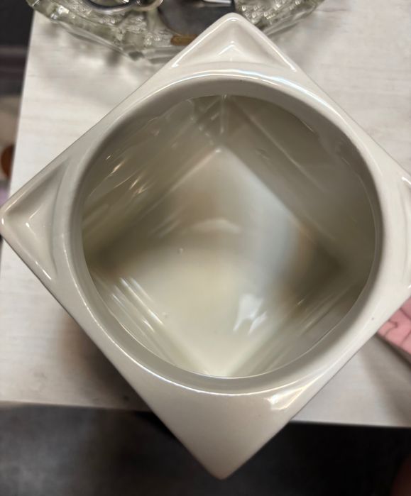 Захарница от колекцията на Charley Wilde