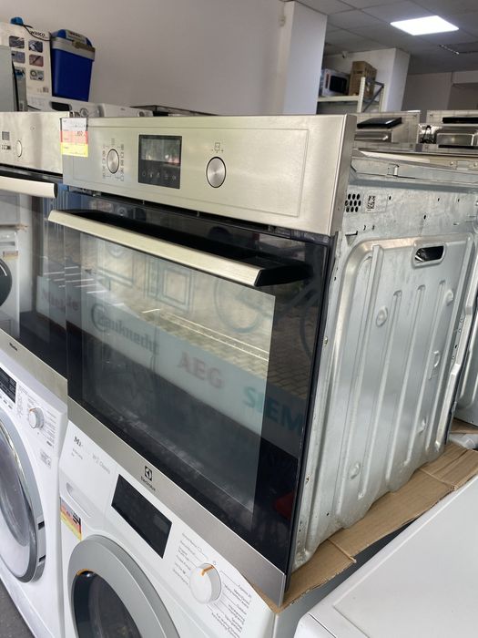 Фурна за вграждане Electrolux 65 l