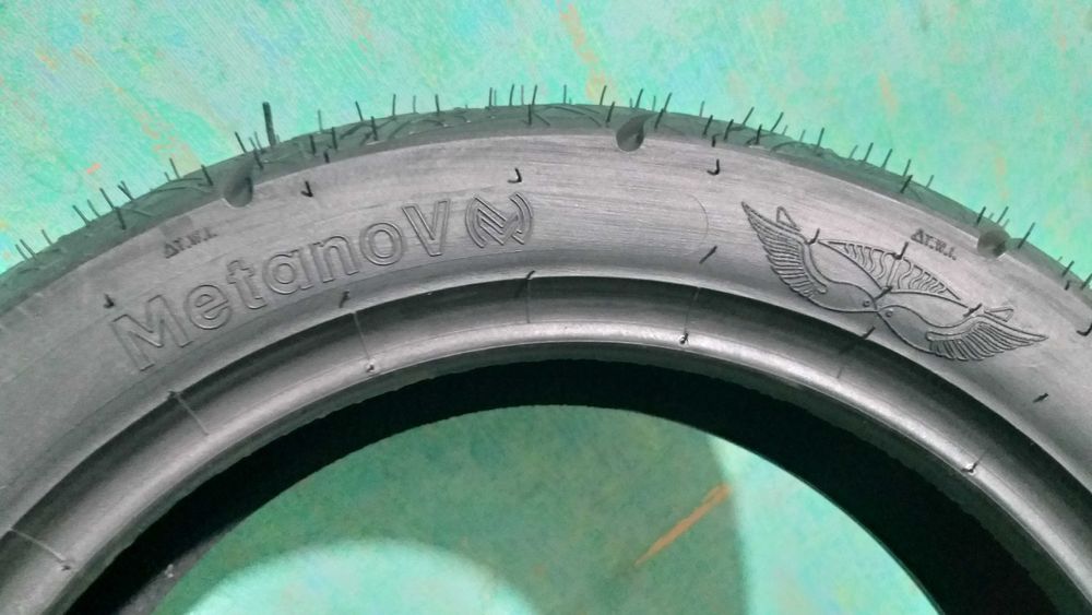 Продаётся пакрышки-шины для скутеров НОВЫЙ!