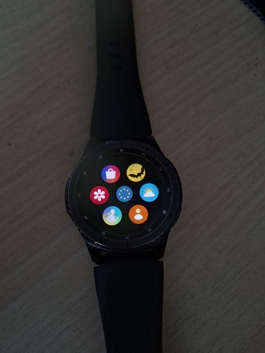 Продам часы samsung gear s3 frontier