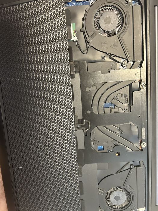 Laptop gaming/editare video procesor i7| nvidia quadro 4gb| 16gb ram