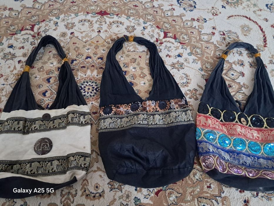 Индийские сумки продам.