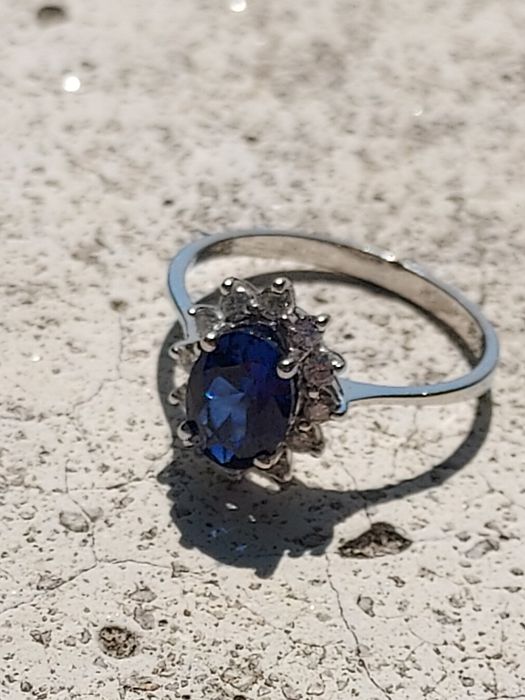 Inel safir și diamante naturale