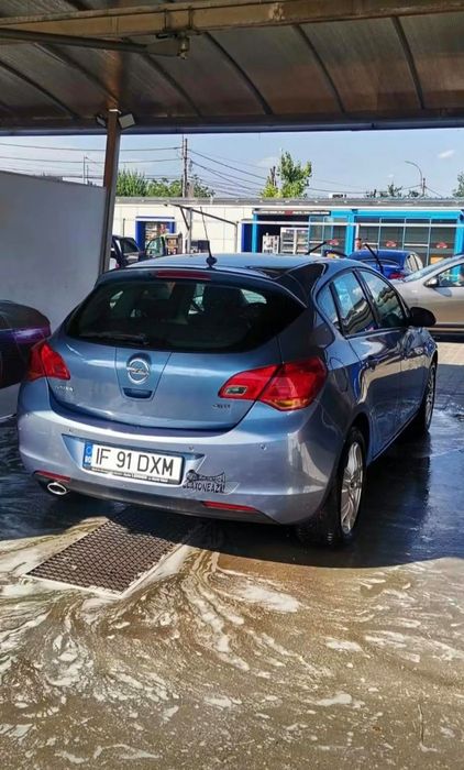 OPEL Astra 2011 — imagine 3