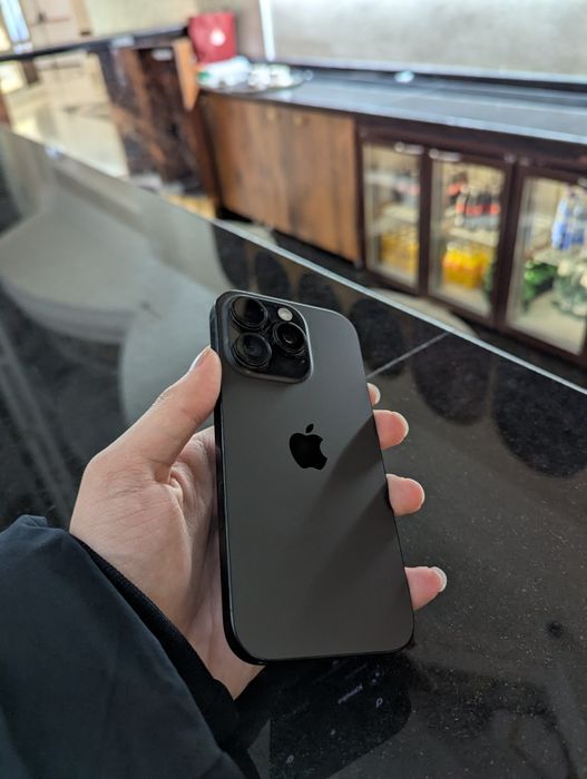 Apple iPhone 16 Pro