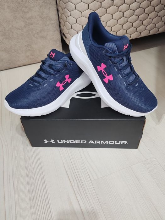 Pantofi sport Under Armour Confort Deluxe  noi