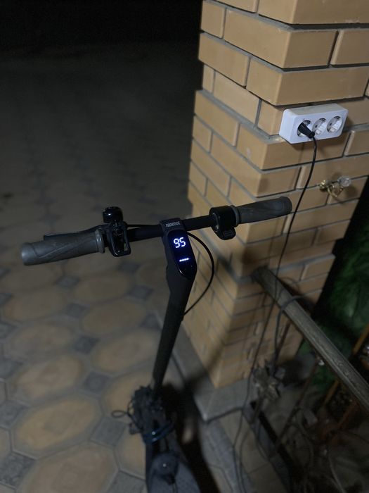 Электросамокат Ninebot f25e