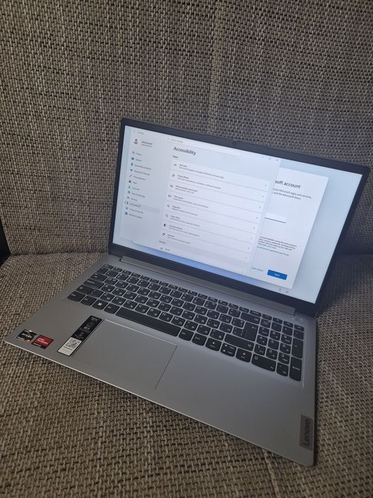 Лаптоп Lenovo ideaPad 1 15SLC7