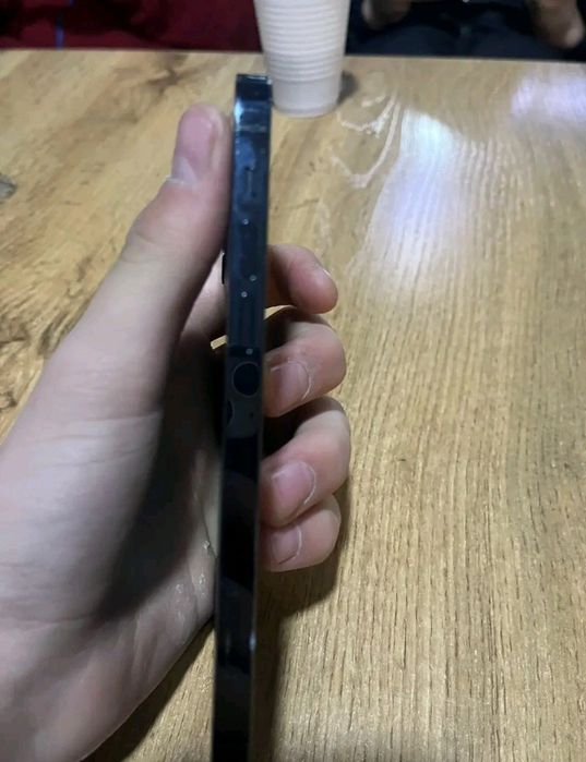 Продам обменяю айфон 12 про
