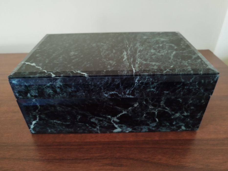 Шкатулки деревянные резной,ручной работы.