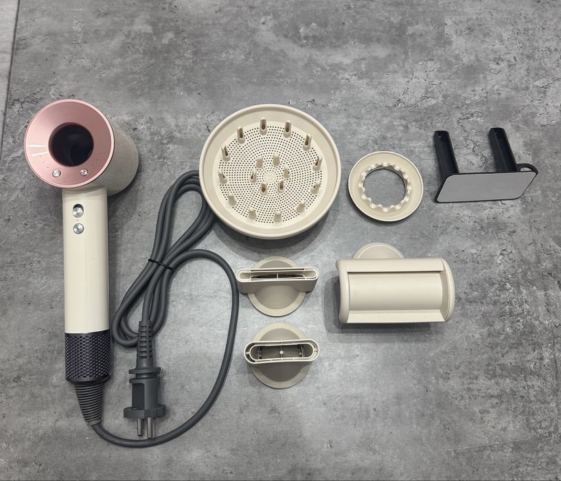 feon uscator de par dyson supersonic sigilat