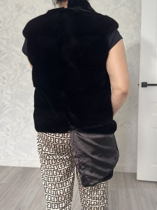 Норка безрукавка