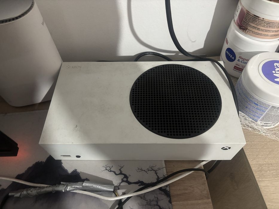 Xbox series s в добро състояние