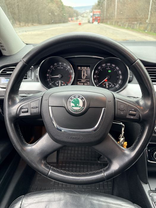 Vând Skoda Superb 2