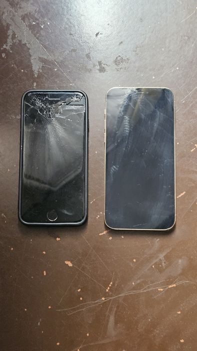 IPhone 12 Pro & IPhone se