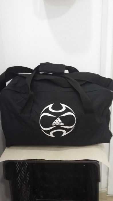 Adidas-Чисто Нов