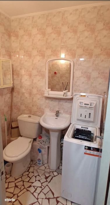 Apartament Faleza Nord, 3 camere decomandat, 2 bai, bucatarie separata