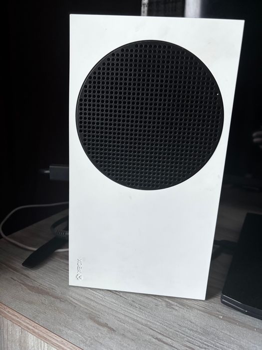 Продаю Xbox series S