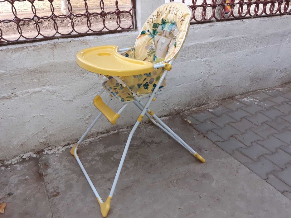 Scaun masă copii.