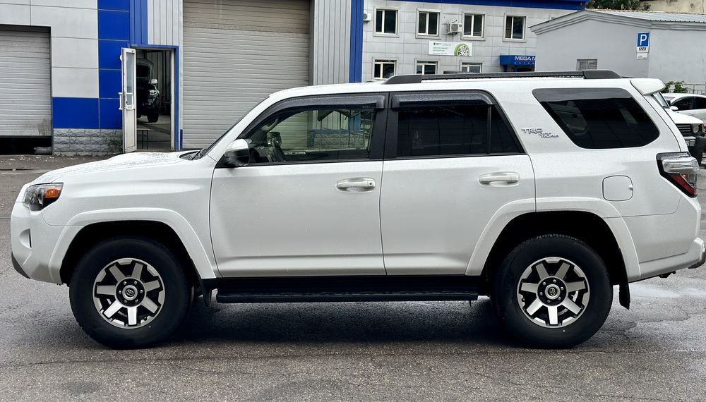 Toyota 4Runner TRD OFF ROAD, 2021г