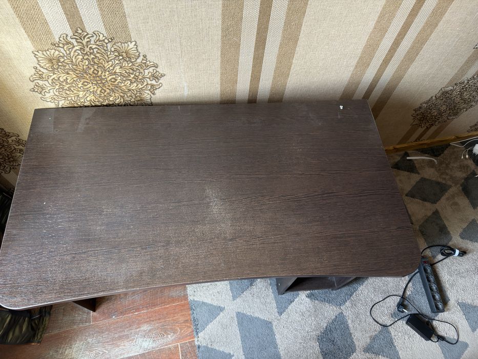 Стол рабочий, дерево