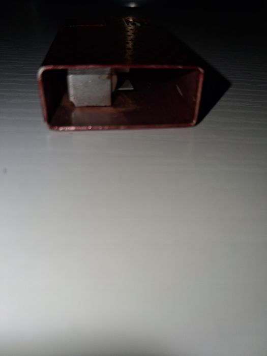 Bricheta vintage defecta