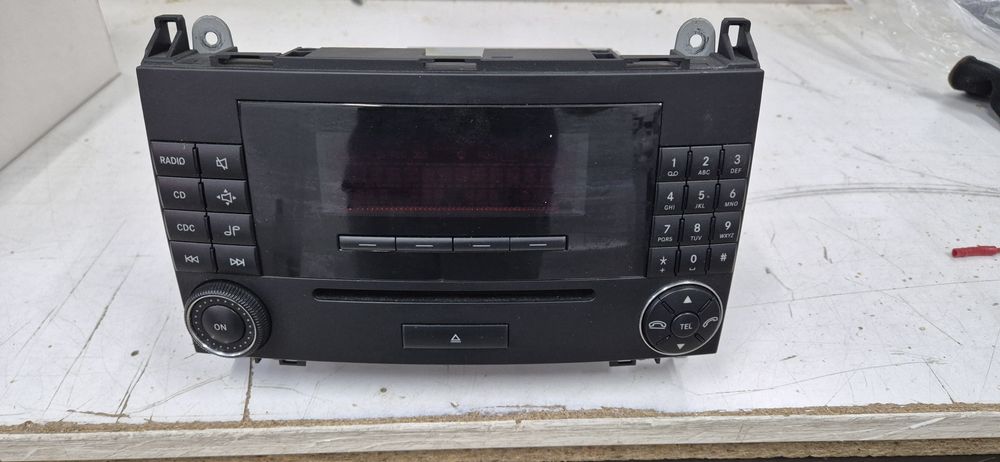 мултимедия за мерцедес виано