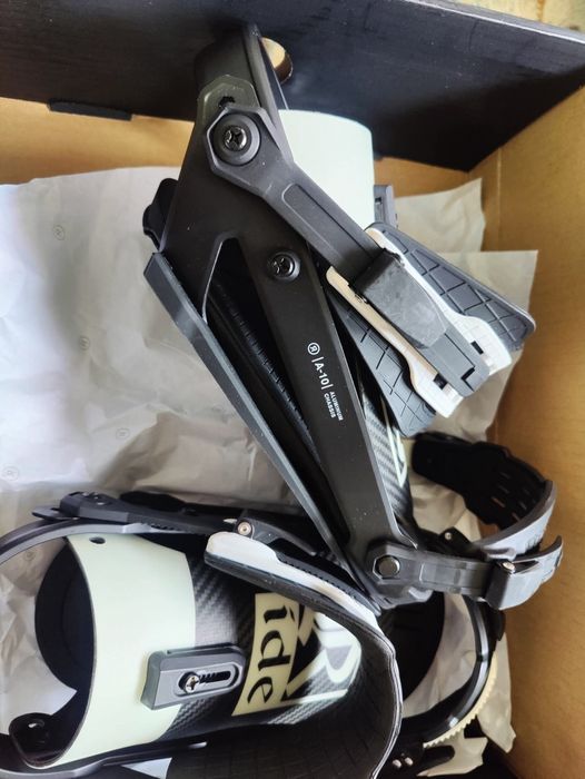 Legaturi snowboard Ride A10 carbon