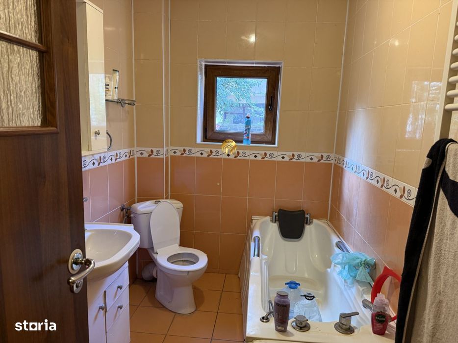 Casa de vanzare – 2 apartamente individuale | 6 camere | Strada Rah