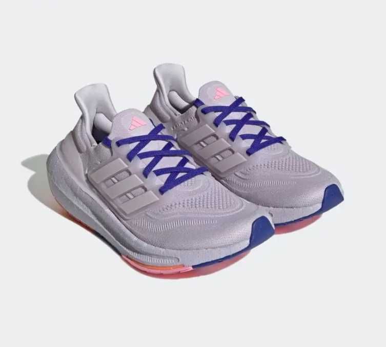 Мъжки обувки  ADIDAS ULTRABOOST  LIGHT  размер  EU42 2/3