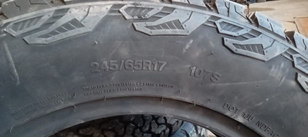Продам балоны новый 245/65 R17