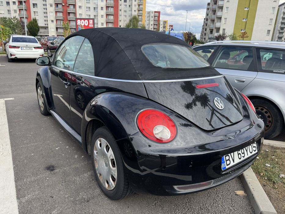 Vând Volkswagen Beetle Cabrio
