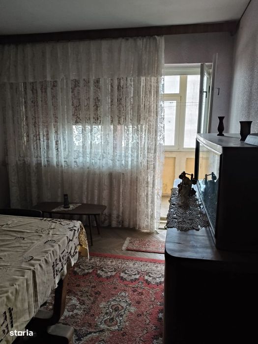 Vând apartament 3 camere zona Spiru Haret județul Buzău — fotografia 2