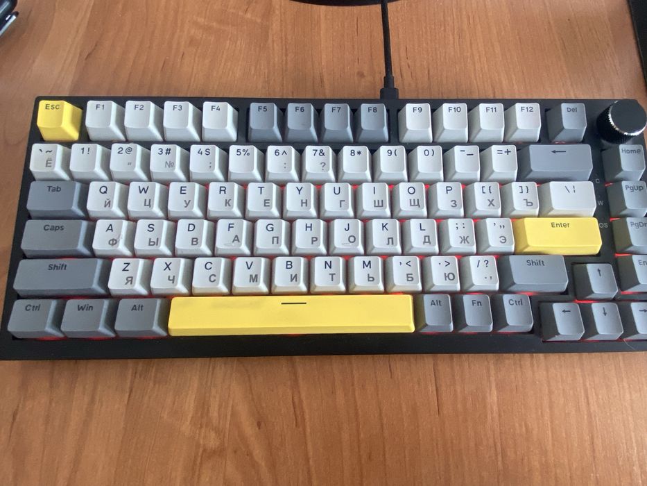 Продам клавиатуру Ajazz AK820