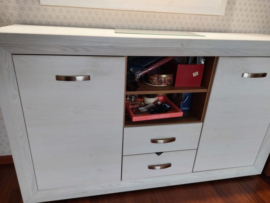 Продам ходольник, зеркало,тумбу