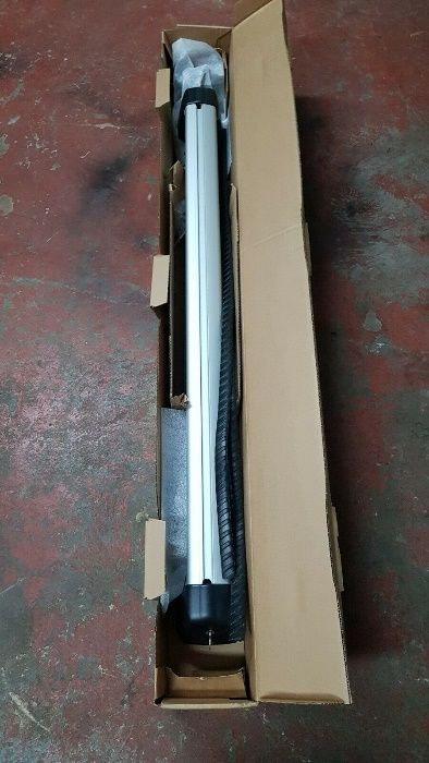 Ягуар оригинални нови греди багажник Jaguar E-pace thule