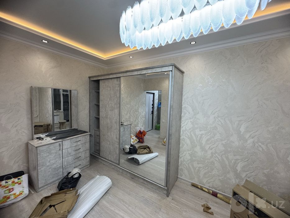 Продам шкаф купе  почти новый