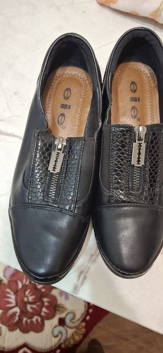 Продам женскую обувь