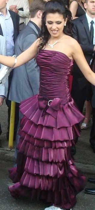 Дизайнерска бална рокля