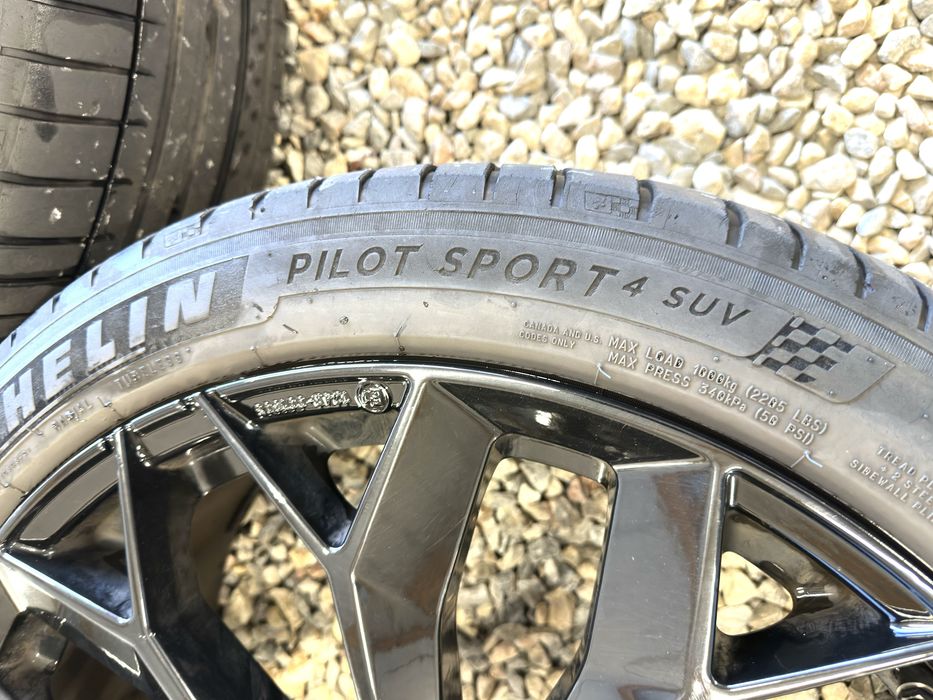 Джанти 22 Range Rover, 5х120, 9.5J ET49, с Michelin Pilot 275/40