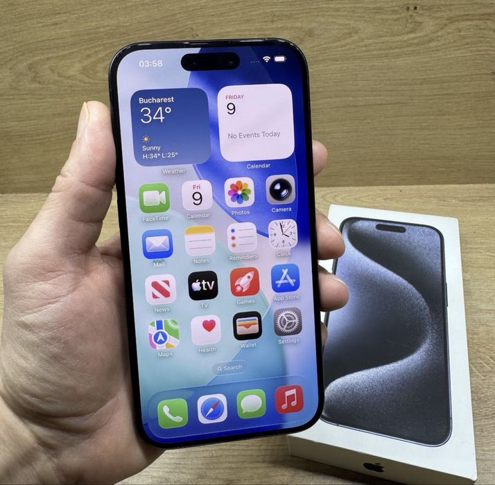 iPhone 15 PRO cu 96 % Bateria